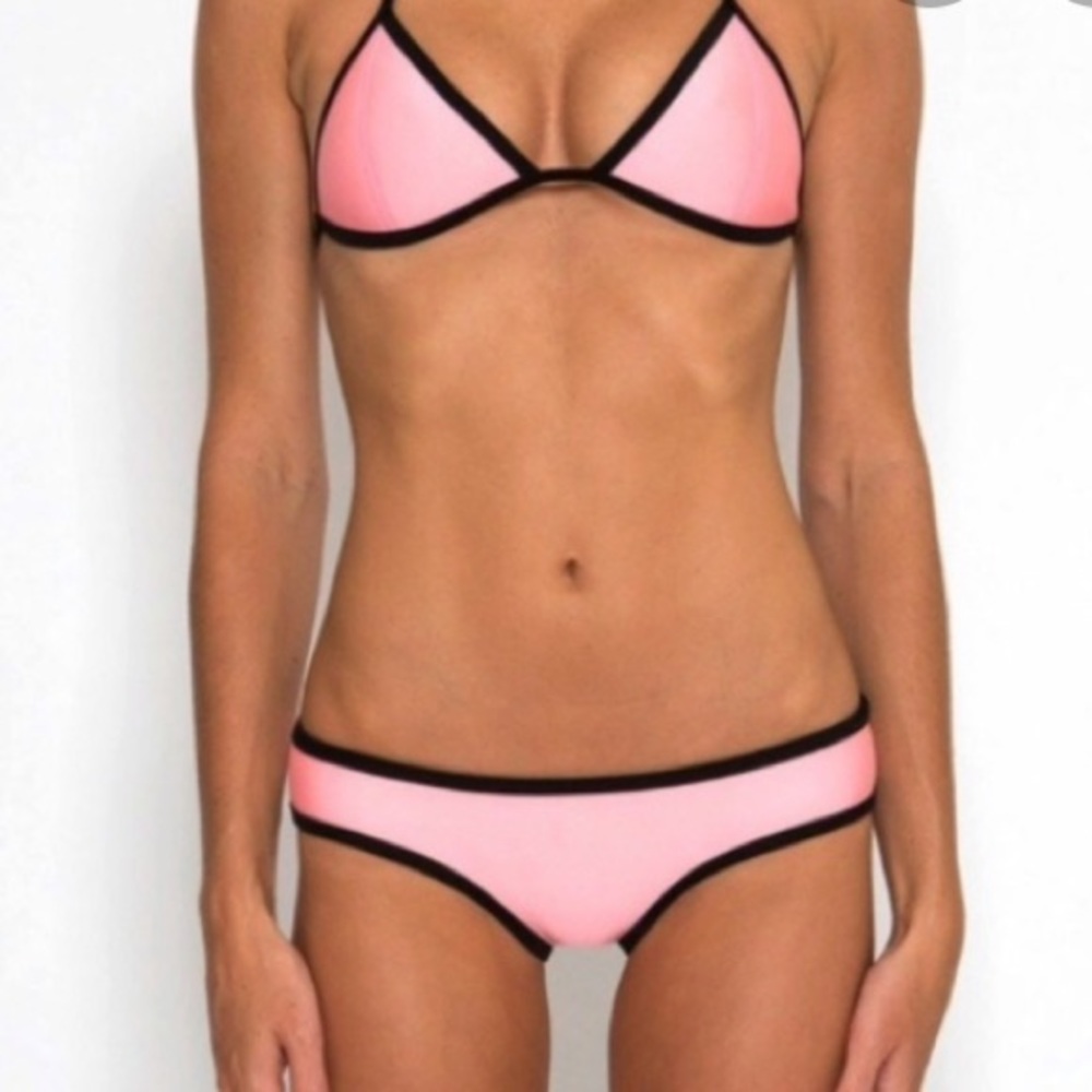 Triangl Chloe Bikini Set Pink